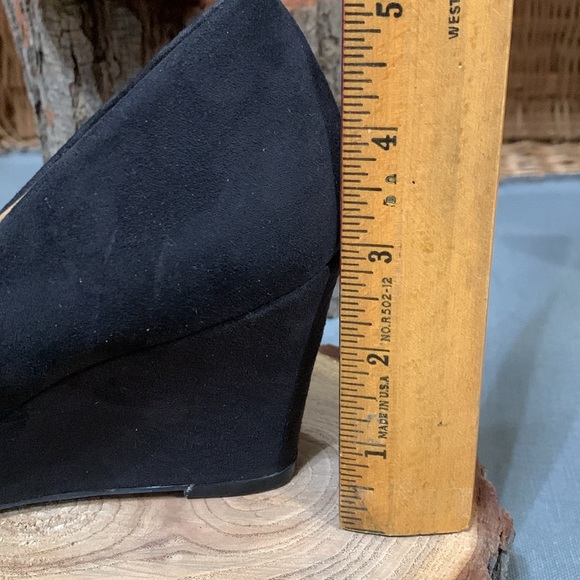 Attention Black Suede Platform Shoes Size 6” - Picture 5 of 8